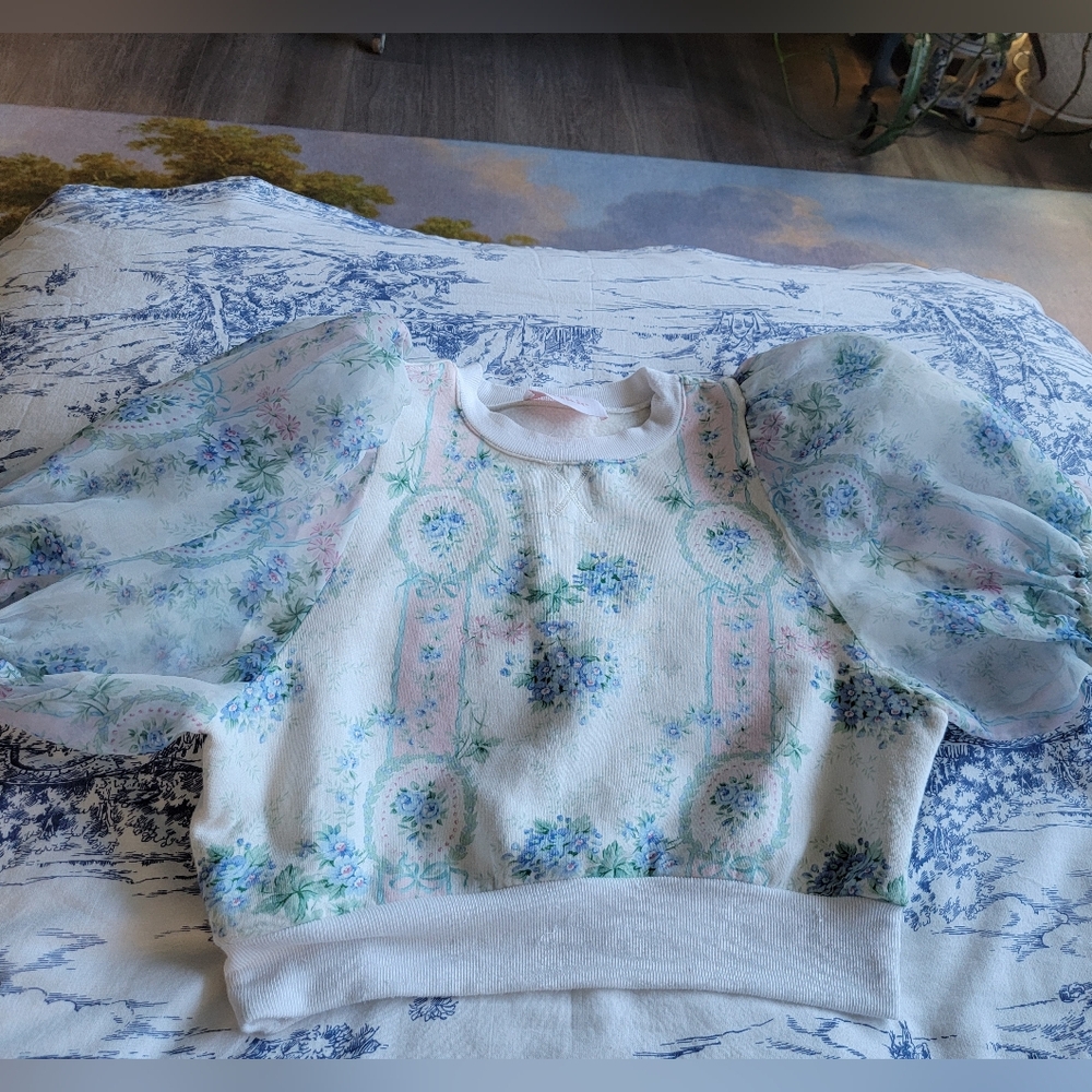 Selkie Pastel Floral Puff Sleeve Blouse XS